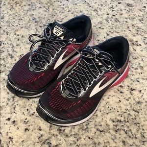 Brooks Ghost 10 running shoes